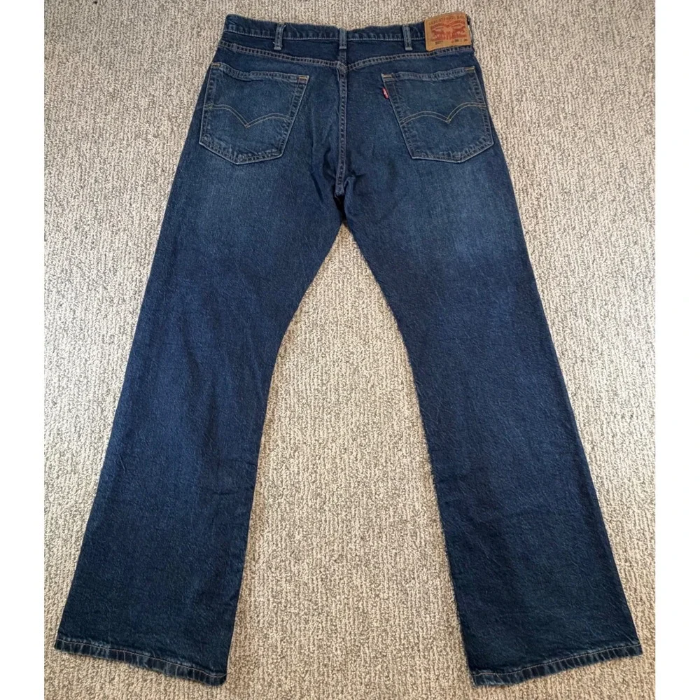 Levis levi 517